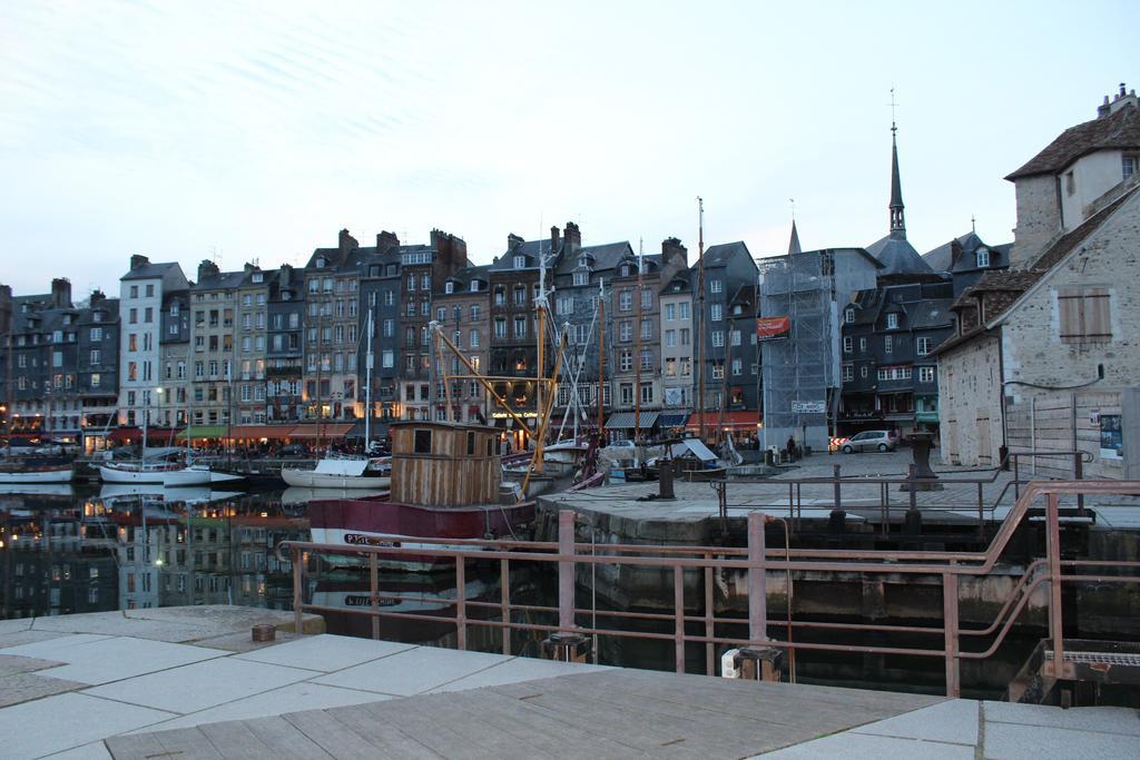 Appartement Le Phare Honfleur Kültér fotó
